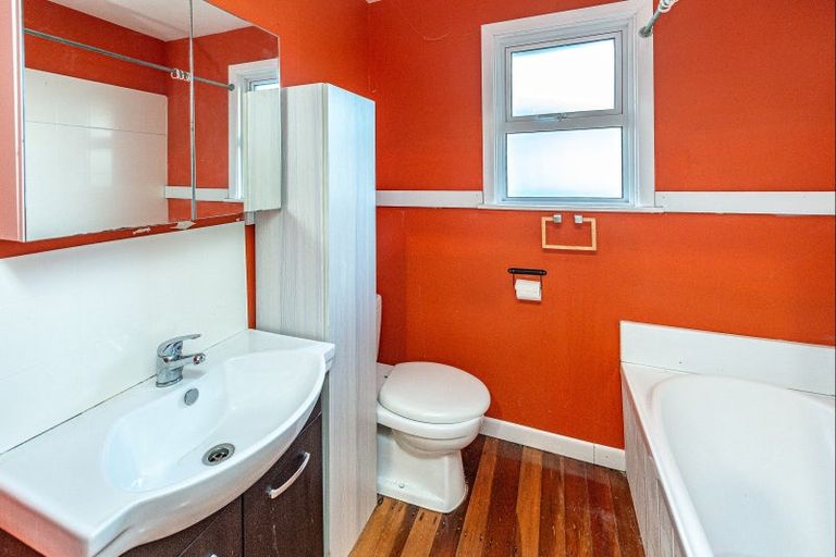 Photo of property in 18 Lewis Avenue, Aramoho, Whanganui, 4500