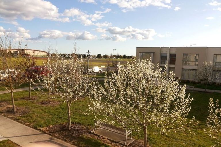 Photo of property in 74 Kuaka Drive, Takanini, 2112