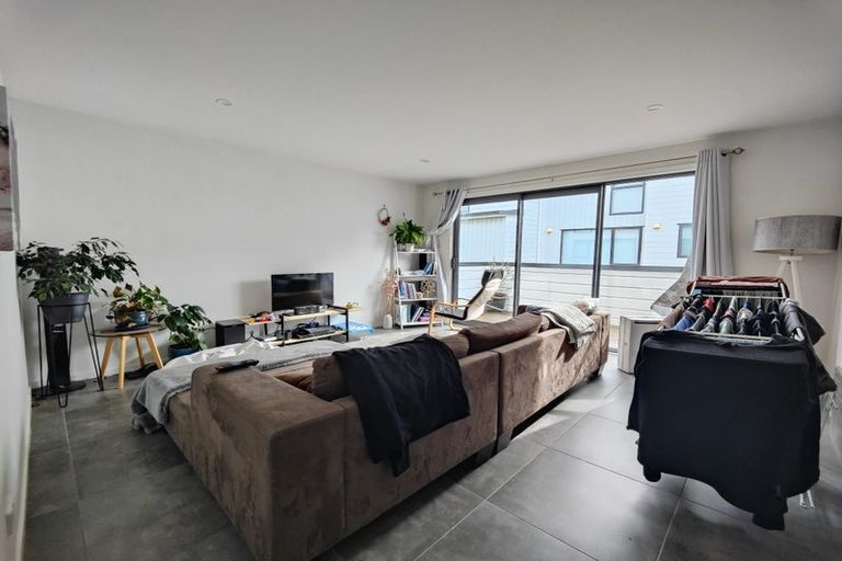 Photo of property in 77b Herald Street, Berhampore, Wellington, 6023