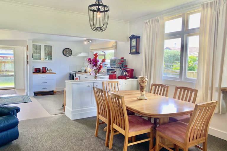 Photo of property in 27 Haybittle Street, Feilding, 4702