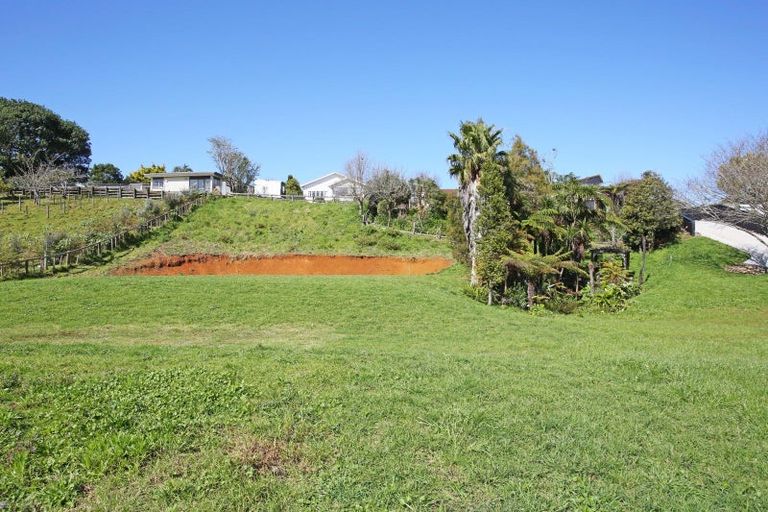 Photo of property in 4 Will Cooper Way, Tuakau, 2121