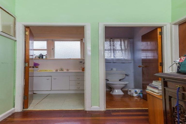 Photo of property in 36 Haverstock Road, Sandringham, Auckland, 1025