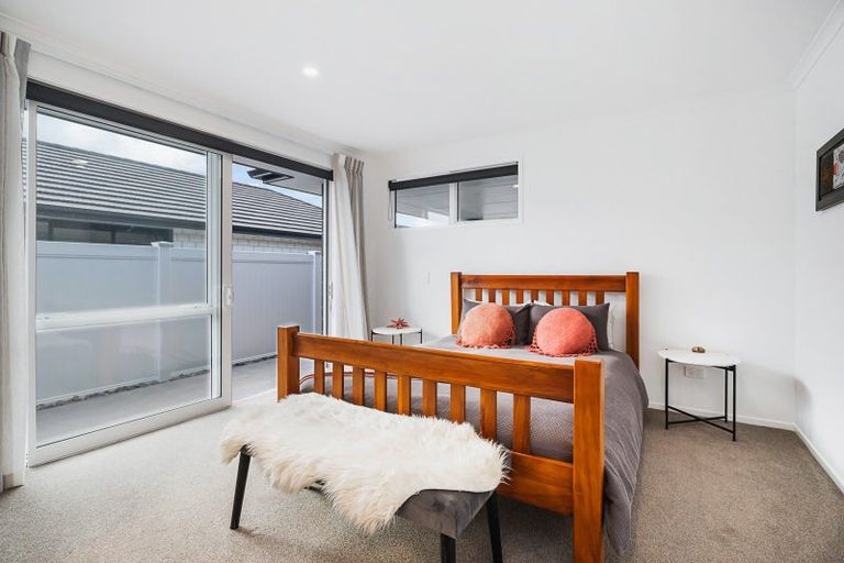 Photo of property in 18 Maturiki Drive, One Tree Point, 0118