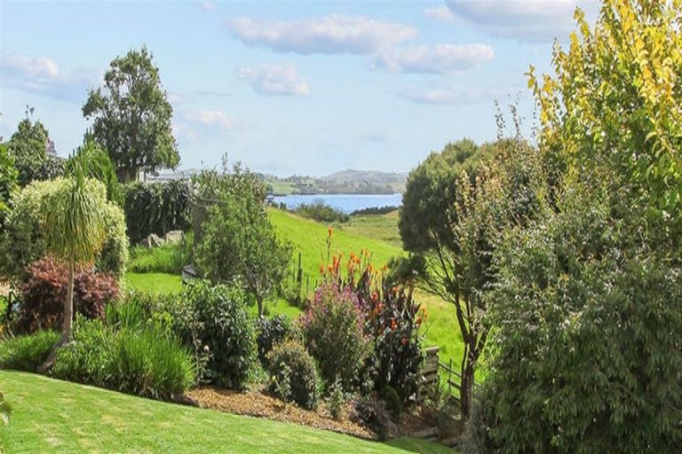 Photo of property in 48 Wharf Road, Clarks Beach, Pukekohe, 2679