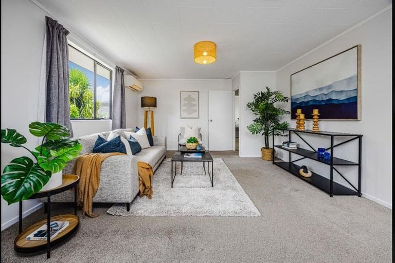 Photo of property in 2/136 Buckland Road, Mangere East, Auckland, 2024