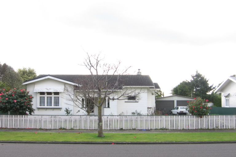 Photo of property in 55 Argyle Avenue, Takaro, Palmerston North, 4410