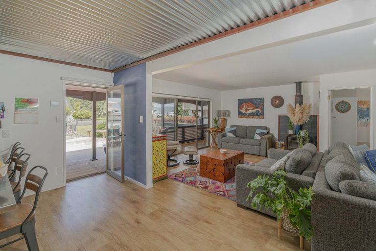 Photo of property in 36 Manaia Road, Tairua, 3508