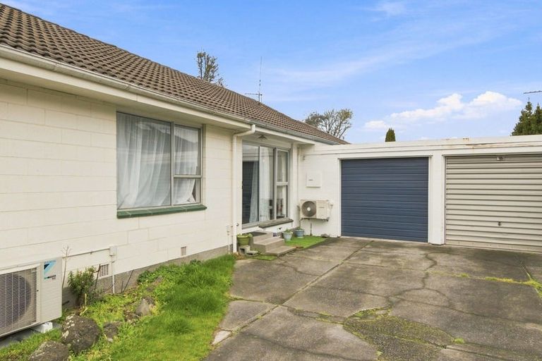 Photo of property in 4/93a Middlepark Road, Sockburn, Christchurch, 8042