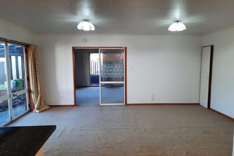 Photo of property in 6 Chokebore Place, Sockburn, Christchurch, 8042