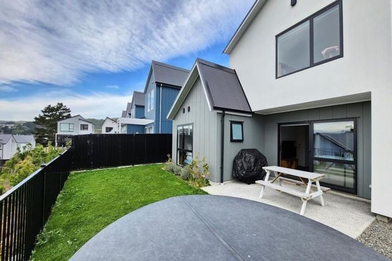 Photo of property in 24 Hokioi Drive, Kenepuru, Porirua, 5022
