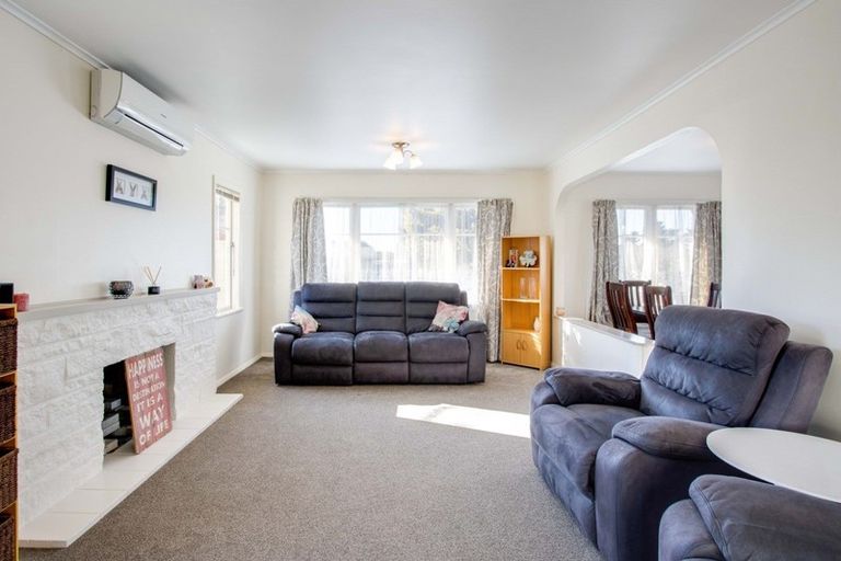 Photo of property in 24 Trinity Crescent, Pirimai, Napier, 4112