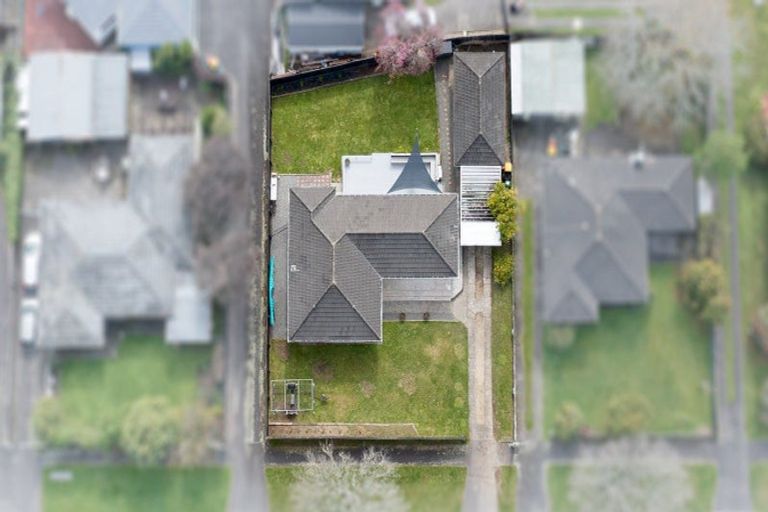 Photo of property in 14 Mahana Road, St Andrews, Hamilton, 3200