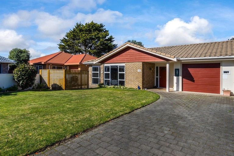 Photo of property in 12 Manly Garden, Paraparaumu Beach, Paraparaumu, 5032