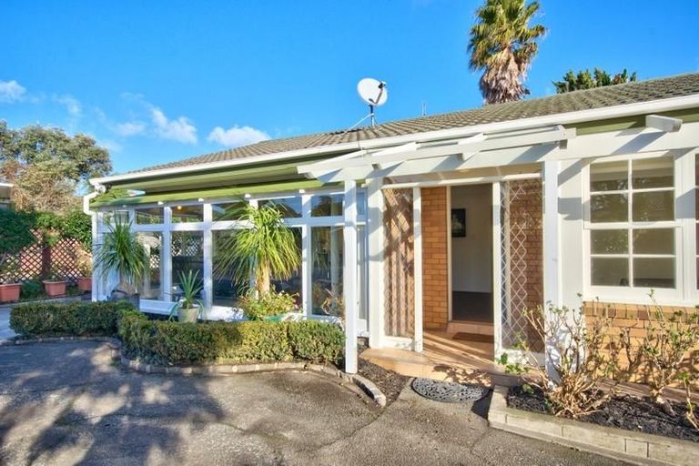 Photo of property in 2/15 Matuhi Rise, Henderson, Auckland, 0612