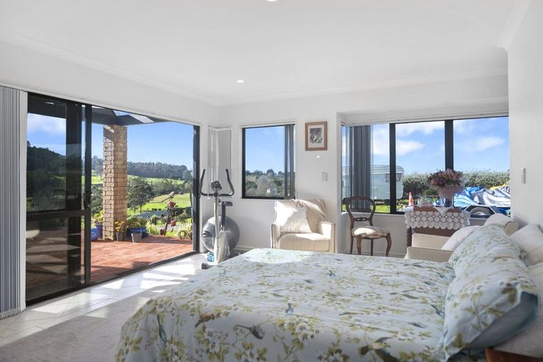 Photo of property in 384 Pine Valley Road, Dairy Flat, Silverdale, 0992