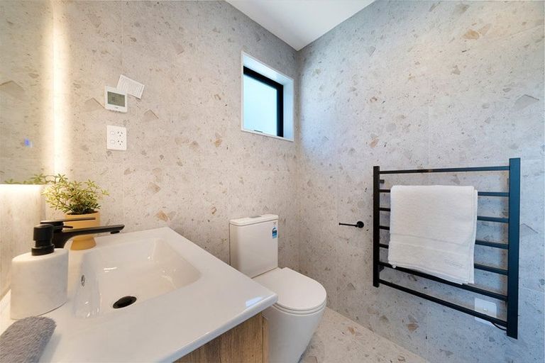 Photo of property in 15 Octans Road, Westgate, 0814