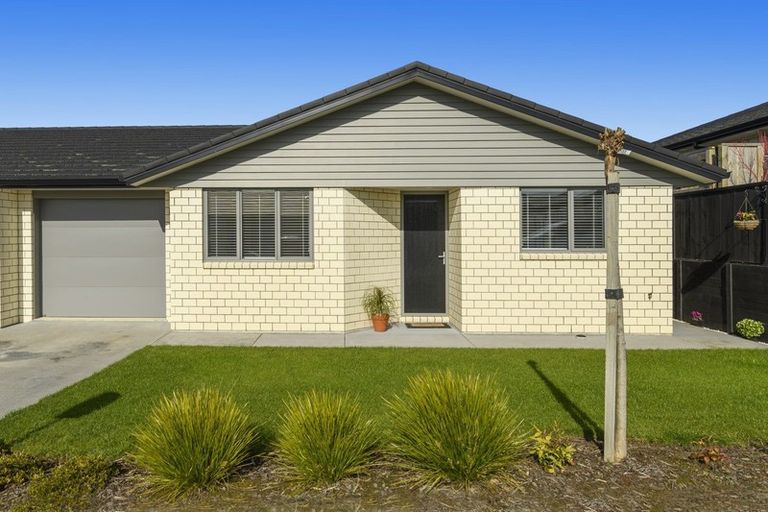 Photo of property in Waterview Estate, 86/4 Greystone Place, Omokoroa, 3114