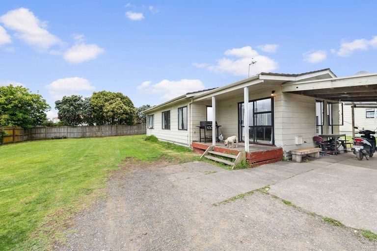 Photo of property in 12 Stoll Place, Clendon Park, Auckland, 2103