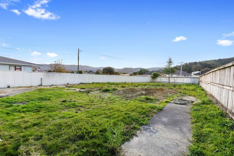 Photo of property in 61a Strand Crescent, Naenae, Lower Hutt, 5011