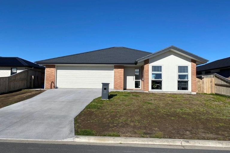 Photo of property in 28 Sabre Street, Papamoa Beach, Papamoa, 3118
