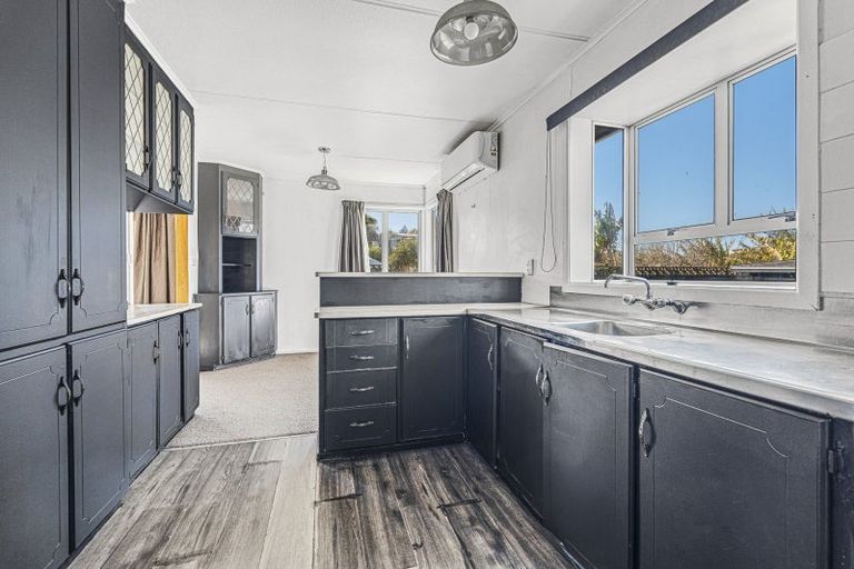 Photo of property in 25 Brookes Terrace, Waitara, 4320