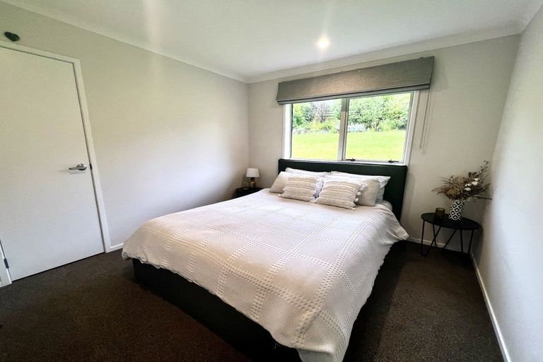 Photo of property in 22b Sunnyvale Road, Swanson, Auckland, 0614