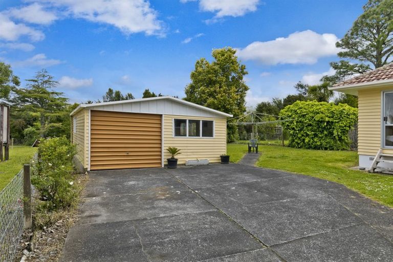 Photo of property in 84 Glendene Avenue, Glendene, Auckland, 0602