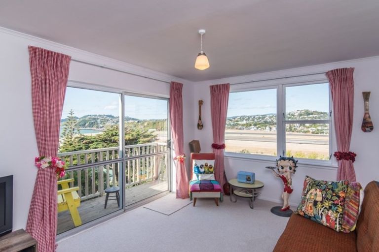 Photo of property in 21 Tirangi Road, Rongotai, Wellington, 6022