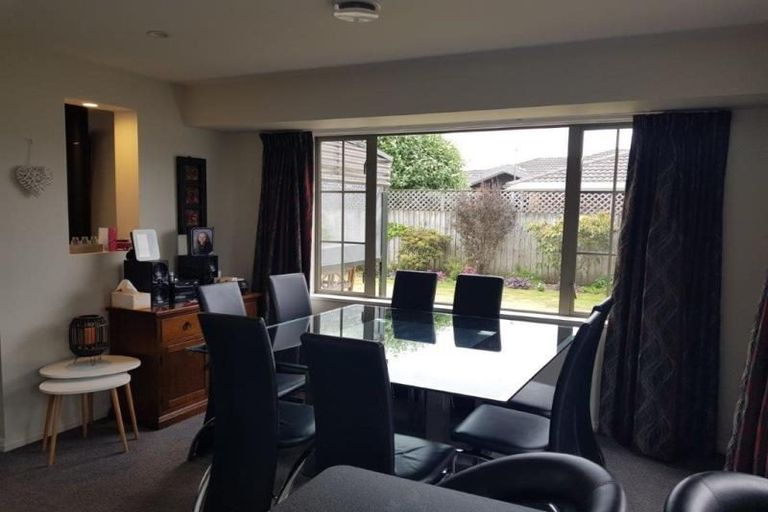 Photo of property in 432a Harewood Road, Harewood, Christchurch, 8051