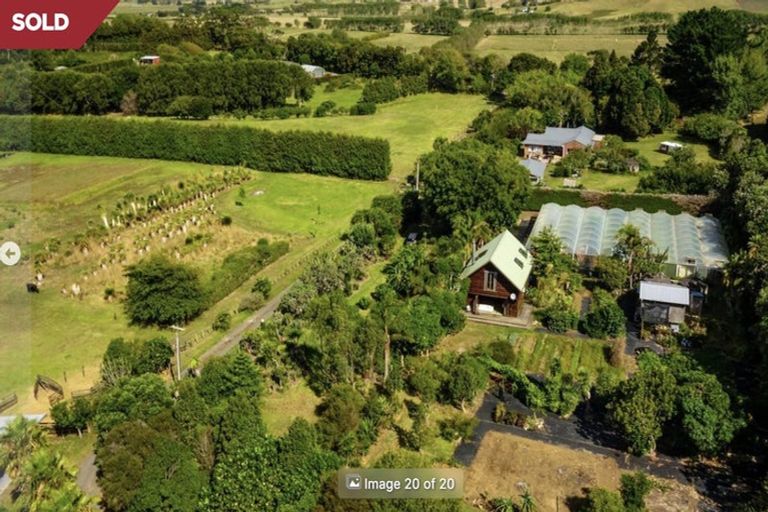 Photo of property in 166a Rimmer Road, Helensville, 0875