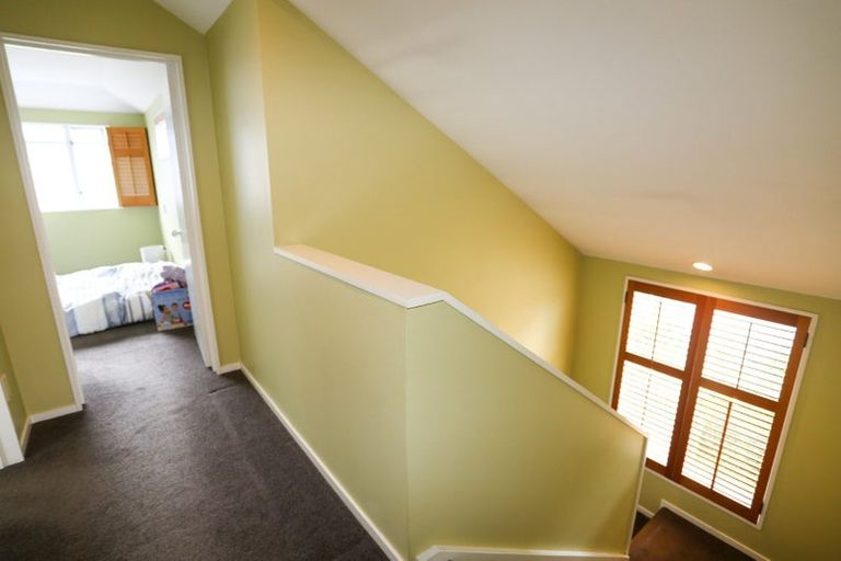 Photo of property in 2/138 Memorial Avenue, Burnside, Christchurch, 8053