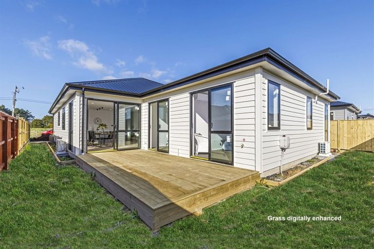 Photo of property in 63 Nobilo Road, Kumeu, 0810