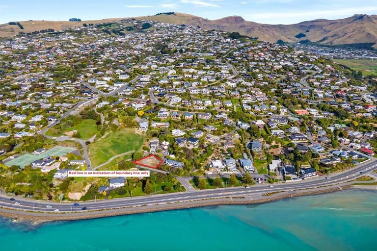 Photo of property in 2/4 The Brae, Mount Pleasant, Christchurch, 8081