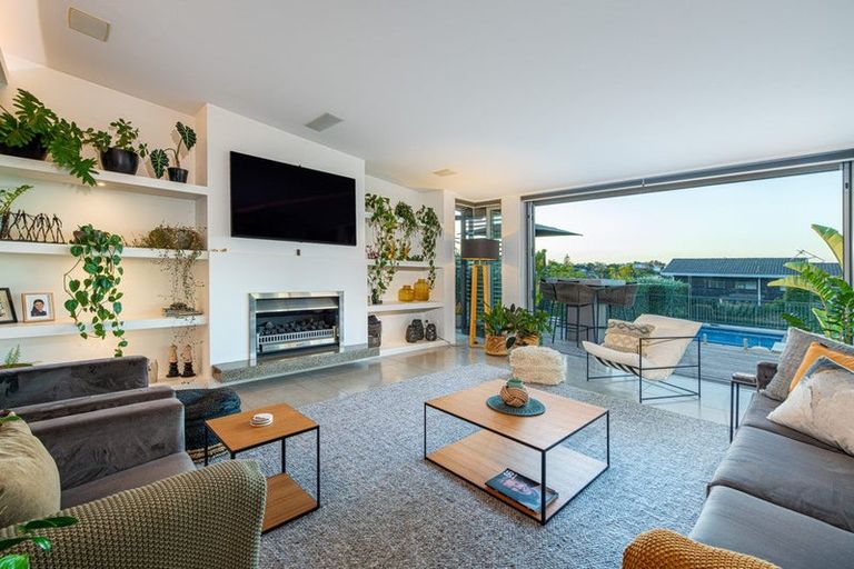 Photo of property in 42 Braemar Road, Rothesay Bay, Auckland, 0630