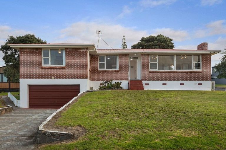 Photo of property in 2 Hillary Street, Waihi Beach, 3611