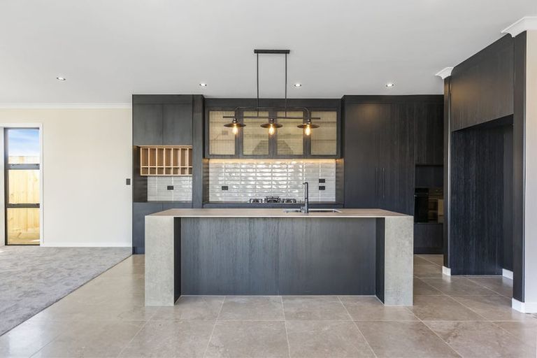 Photo of property in 13 Hautoa Lane, Flat Bush, Auckland, 2019