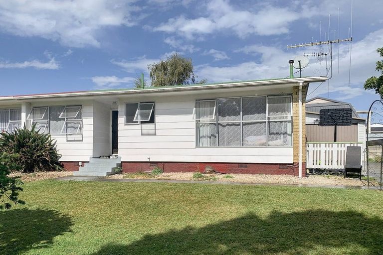 Photo of property in 86 Stillwater Place, Westbrook, Palmerston North, 4412