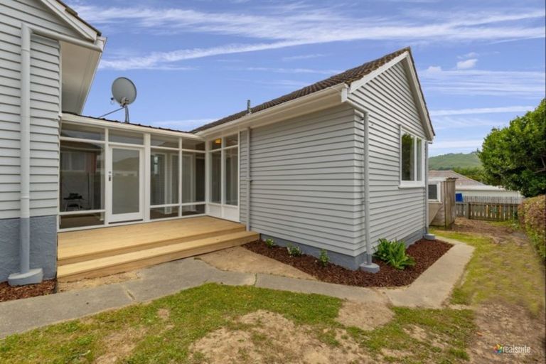 Photo of property in 21b Miranda Street, Cannons Creek, Porirua, 5024