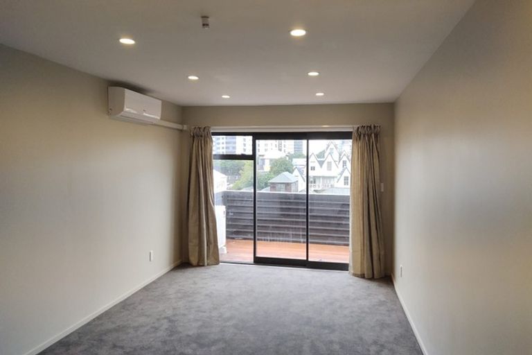 Photo of property in 161 Grant Road, Thorndon, Wellington, 6011