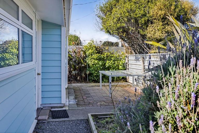Photo of property in 12 Norfolk Street, Patea, 4520