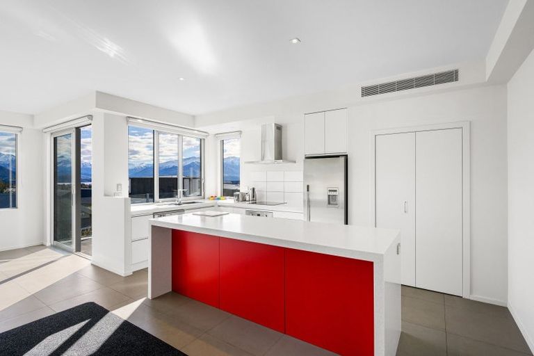 Photo of property in 5 Bovett Place, Wanaka, 9305