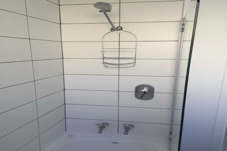 Photo of property in 137b Newlands Road, Newlands, Wellington, 6037