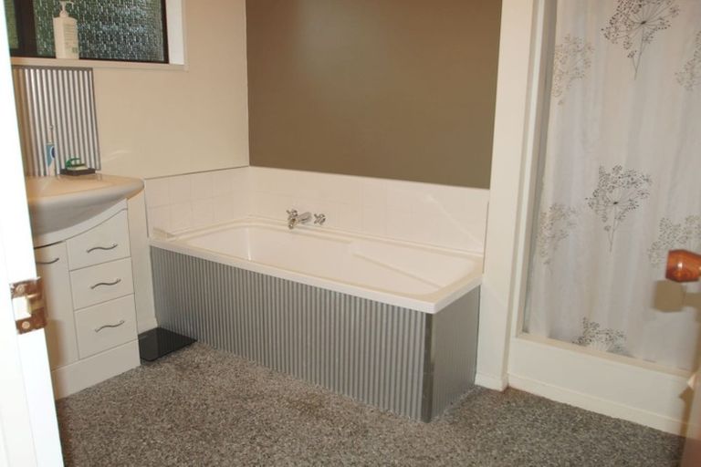 Photo of property in 12 Kinley Street, Rangiora, 7400