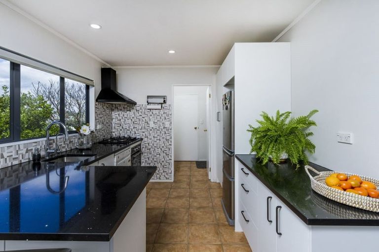 Photo of property in 9l View Road, Glenfield, Auckland, 0627