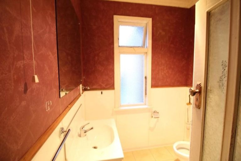 Photo of property in 162 Morton Street, Strathern, Invercargill, 9812