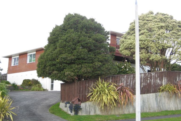 Photo of property in 12 Bronte Place, Whalers Gate, New Plymouth, 4310
