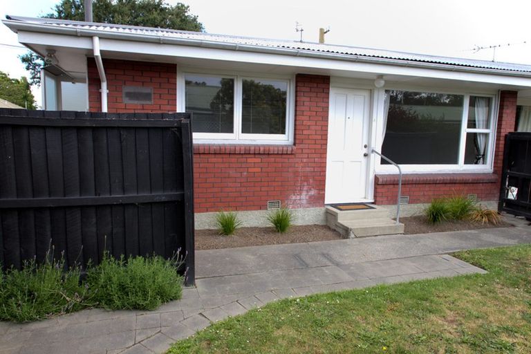 Photo of property in 4/7a Curletts Road, Sockburn, Christchurch, 8042