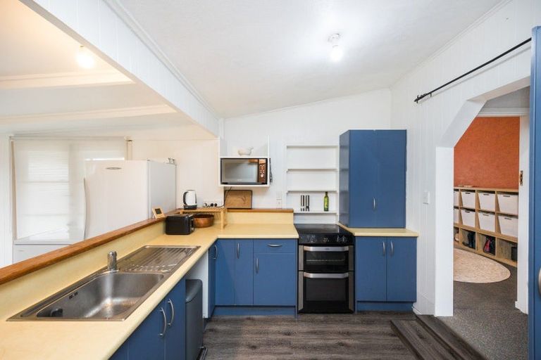 Photo of property in 148 Featherston Street, Palmerston North, 4410