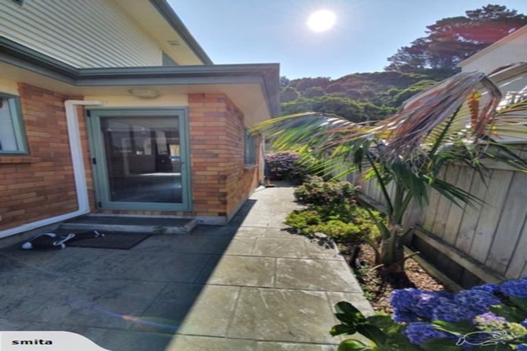 Photo of property in 18 Chippenham Grove, Churton Park, Wellington, 6037