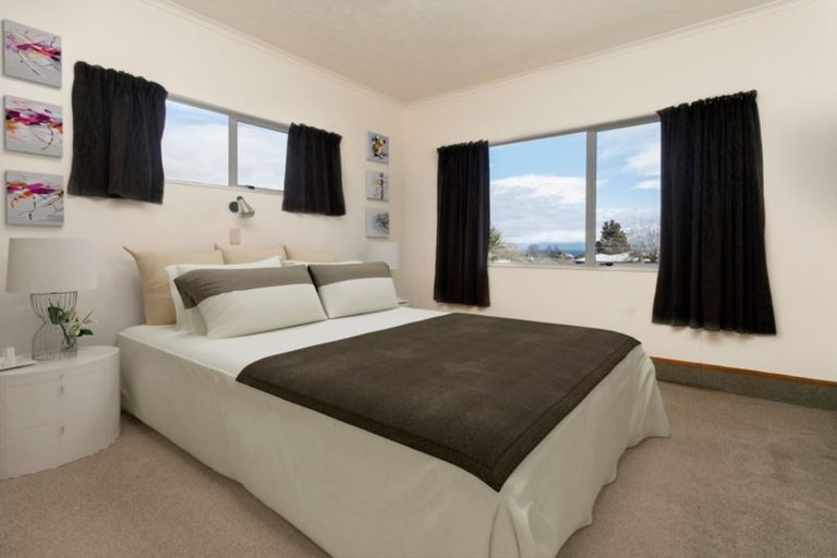 Photo of property in 2/16 Puriri Street, Hilltop, Taupo, 3330